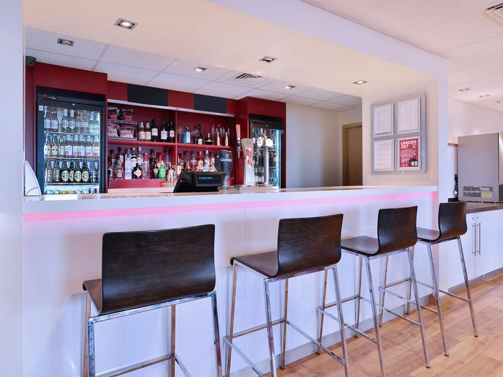 Travelodge London Finchley Restoran foto